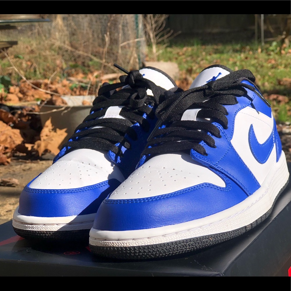 *SOLD* Air Jordan 1 low game Royal size 9 Men’s